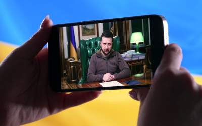 Zelenski l-a îndemnat pe...