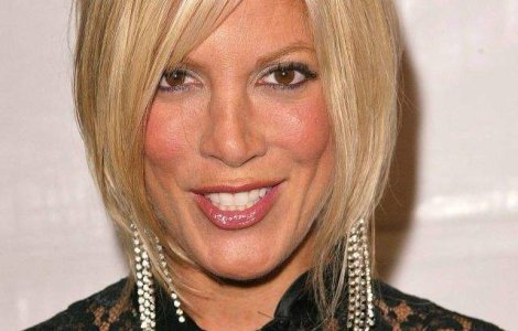 Tori Spelling, internata in spital in secret