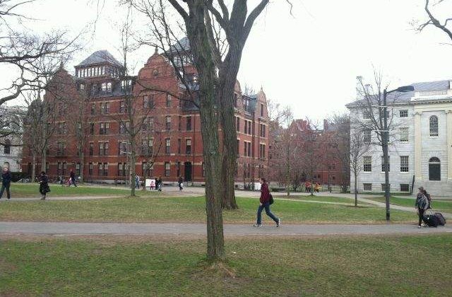 Harvardul lupta impotriva violentei sexuale din campus