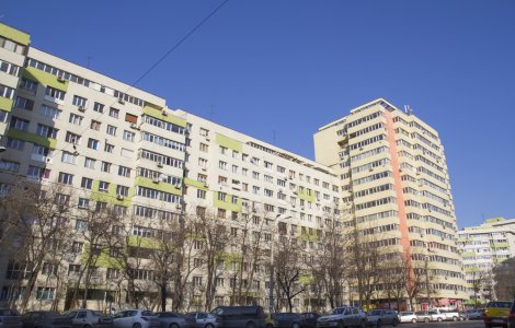 Un bărbat s-a aruncat de la etajul 10 al unui bloc din Slatina