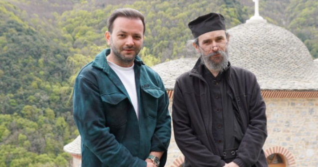 Mihai Morar propune un nou episod „Fain & Simplu", despre știință și conștiință, cu Părintele Teologos fost Programator IT