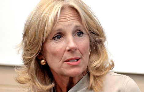 Jill Biden s-a întâlnit cu mame și profesoare refugiate din Ucraina la București