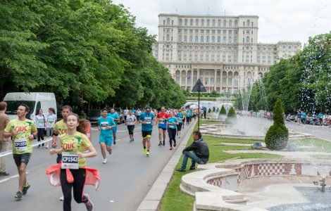 Un japonez ce participa la Semimaratonul București a intrat în stop cardio-respirator