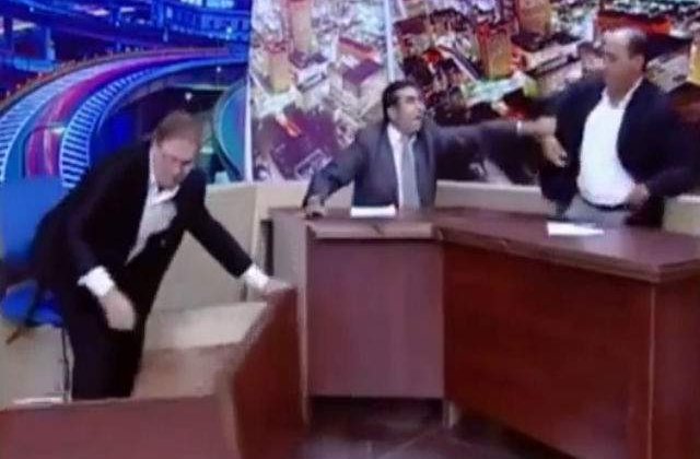 Sedinte politice cu pumni si picioare: Batai intre oamenii politici din jurul lumii