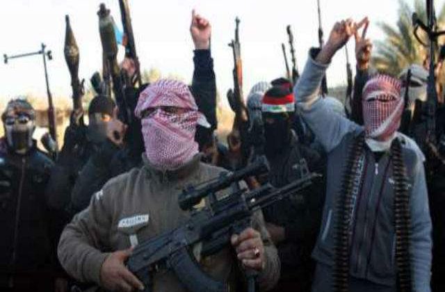 [FOTO]  Prizonier, CRUCIFICAT de gruparile jihadiste din Siria