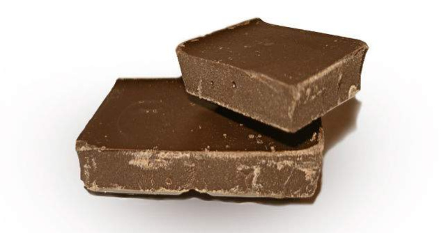 Ciocolata suspecta de salmonella, retrasa dintr-un lant de hipermarketuri