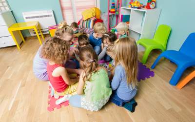 Educatoare din Pitești,...