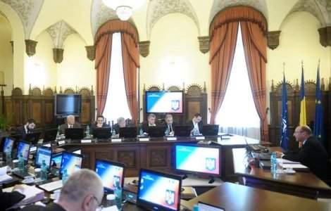 Ponta: Daca Basescu nu convoaca CSAT pe Ucraina, il convocam noi
