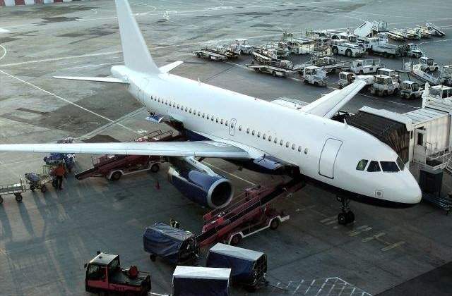 Toate zborurile de pe aeroportul din Donetk, "suspendate temporar"