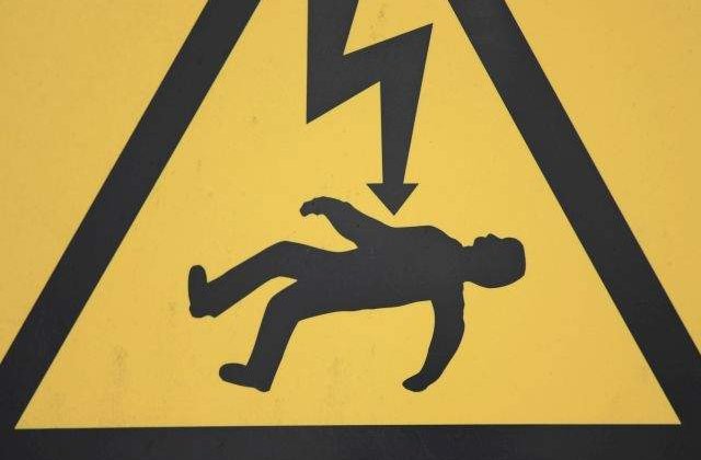 TOP 10 cele mai PERICULOASE slujbe din lume