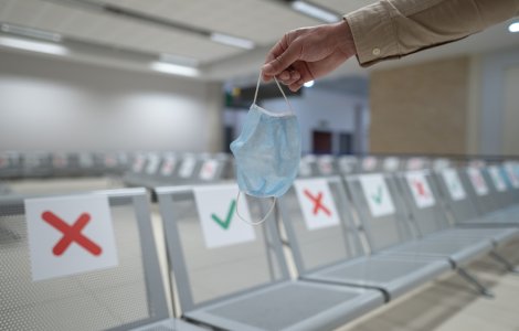 Fără măști de protecție în aeroporturile și avioanele din Europa