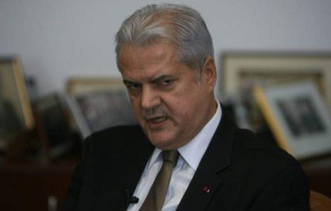 E oficial! Adrian Nastase ramane cu patru ani de inchisoare