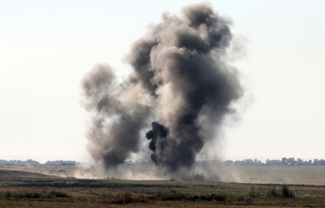 Soldații ruși au distrus un pod pentru a întrerupe legăturile cu estul Ucrainei