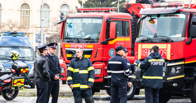 Incendiu la un bloc din Ferentari. Polițiștii și procurorii au pornit o anchetă