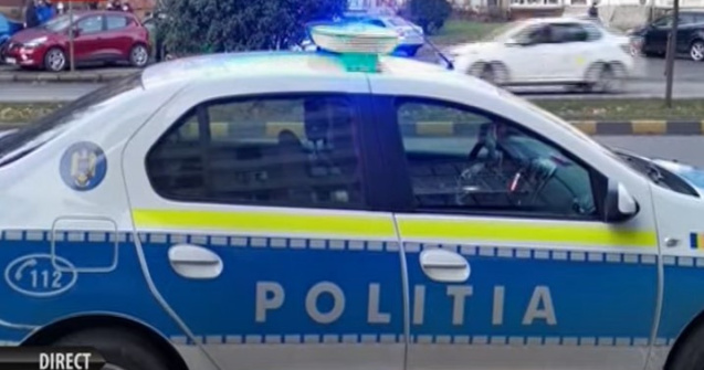 O fată de 14 ani s-a aruncat de la etajul 4, în Capitală