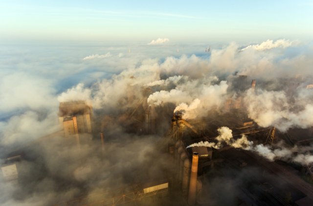 Ce s-a întâmplat la Azovstal. Comandantul batalionului susține că nu a capitulat, în timp ce conducerea armatei ucrainene anunță că „și-a îndeplinit misiunea” 