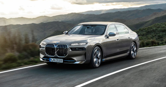 Limuzina electrică BMW i7, start de la 132.000 de euro în România. Disponibilă pentru precomandă