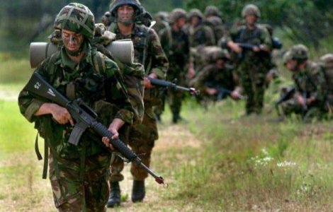 Mercenari americani coordoneaza trupele guvernamentale in estul Ucrainei