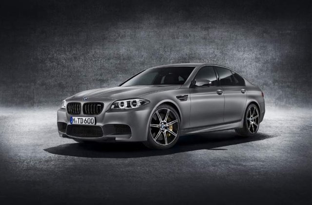 Cel mai puternic BMW, editia speciala 30 Jahre M5