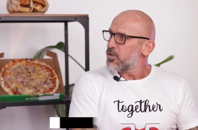 Cătălin Zmărăndescu și-a acoperit tatuajul cu fiul lui! Cum a reacționat tânărul când a aflat