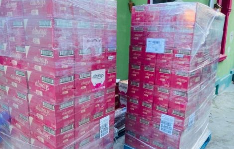 Always donează 42.000 de absorbante pentru femeile defavorizate, beneficiare ale Asociației Pe Stop
