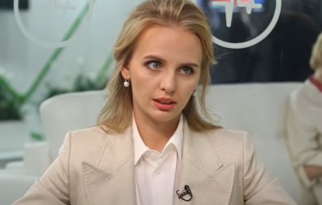 Fiica lui Putin își apără tatăl în conversațiile online