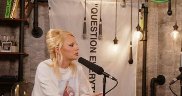 Alexandra Stan a vrut să se sinucidă de două ori