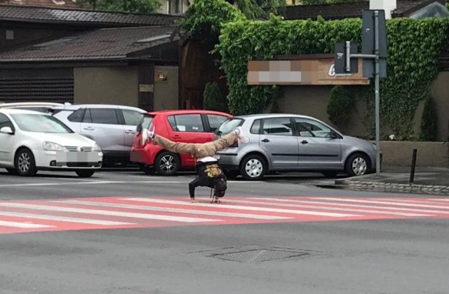 Breakdance pe zebră, noua metodă de cerșit. Un rom&acirc;n, un italian și un spaniol au fost amendați 