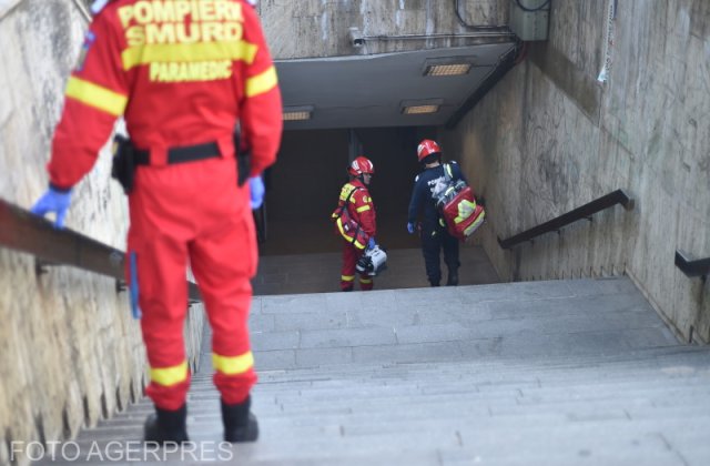 Nouă problemă la metrou. Stațiile Tineretului și Eroii Revoluției, &icirc;nchise temporar după ce s-a simțit miros de fum &icirc;n tunel 