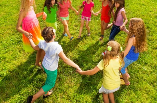 1 Iunie, Ziua Copilului. Semnificație și tradiție. Cum sărbătoreau copiii ziua lor &icirc;n comunism