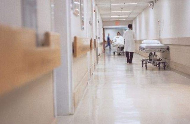 Caz socat intr-un spital din Targoviste! O pacienta a fost legata de pat!