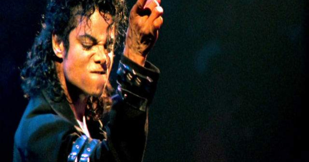 Michael Jackson, din nou pe primul loc in topul britanic