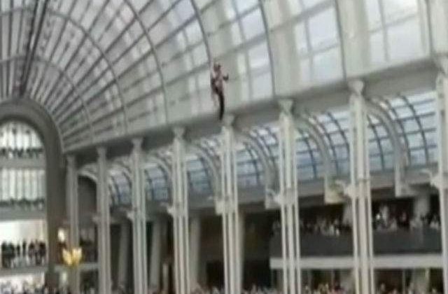 [VIDEO] Viitorul este aici! Zborul cu ajutorul unui jetpack, testat cu succes