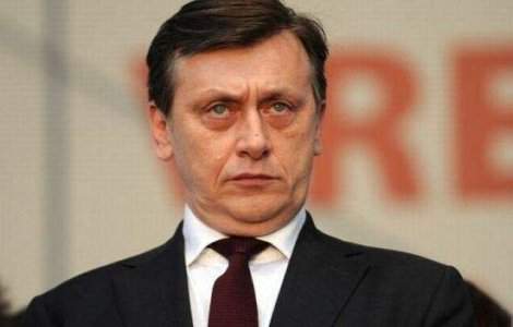 Antonescu: Cuplul Ponta-Sova vrea sa dea Portul Constanta, in mod neconstitutional, prin HG