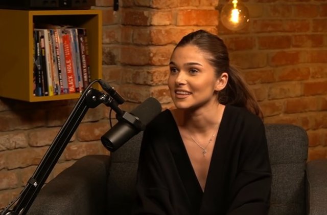 Theo Rose, despre viața de dinainte de celebritate: &bdquo;&Icirc;n primii doi ani de facultate a fost mai dificil&rdquo;