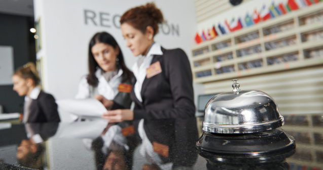 Turismul, unul dintre cel mai slab plătit domeniu. Ce salarii au angajații