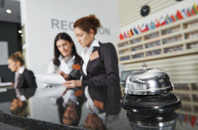 Turismul, unul dintre cel mai slab plătit domeniu. Ce salarii au angajații