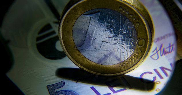 România nu poate trece la euro. Ce condiții nu îndeplinim