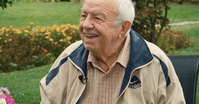Cât costă să stai la mare, în vila închiriată de actorul Alexandru Arșinel