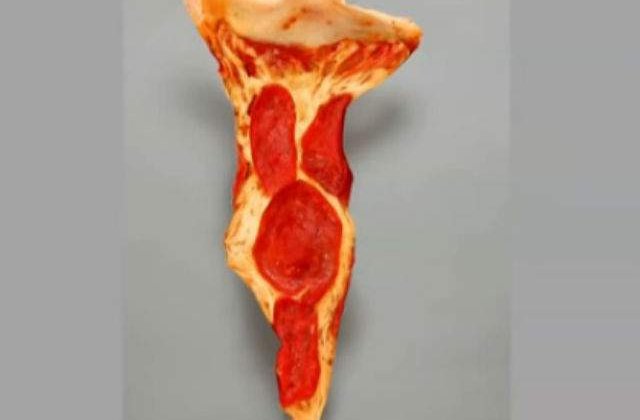 [VIDEO] Photoshop la extrem: Cum transformi un top model intr-o... felie de pizza