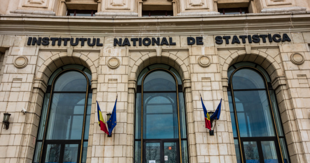 Angajații Institutului Naţional de Statistică organizează o grevă japoneză