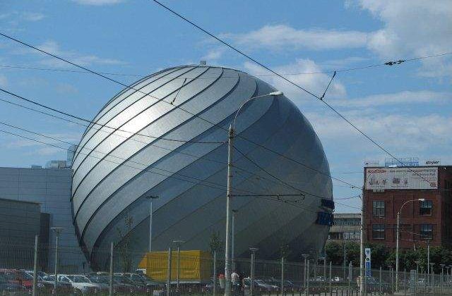 Autoritatile cer inca 4,5 mil.euro impozit pe cladirea AFI Cotroceni