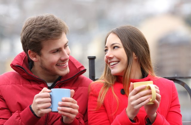 STUDIU: Dragoste la prima vedere. &Icirc;n c&acirc;te minute te poți &icirc;ndrăgosti și ce factori determină acest lucru