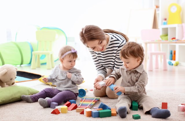 Proiectul privind exercitarea meseriei de bonă a fost adoptat de Senat