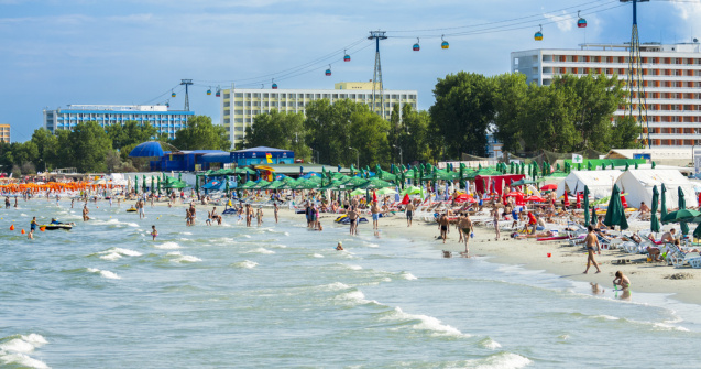 Hotelierii de la mare nu mai vor să închirieze o cameră doar pentru două nopți