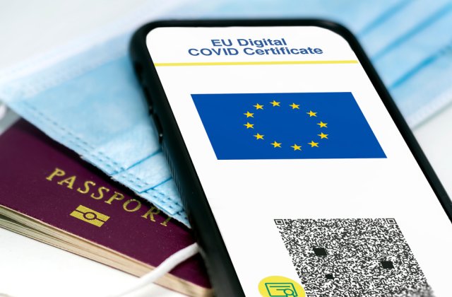 Valabilitatea certificatului digital COVID-19 a fost prelungită pentru &icirc;ncă un an