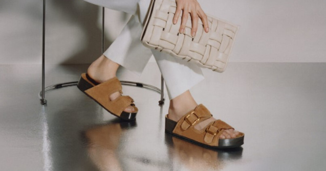 Flip-flops stilați de damă – nu doar pentru plajă