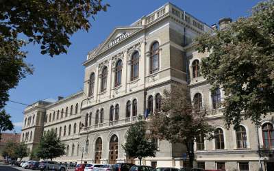 Admitere Universitatea...