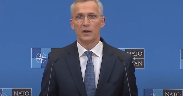 Șeful NATO: Ucraina are nevoie de „mai multe arme grele”