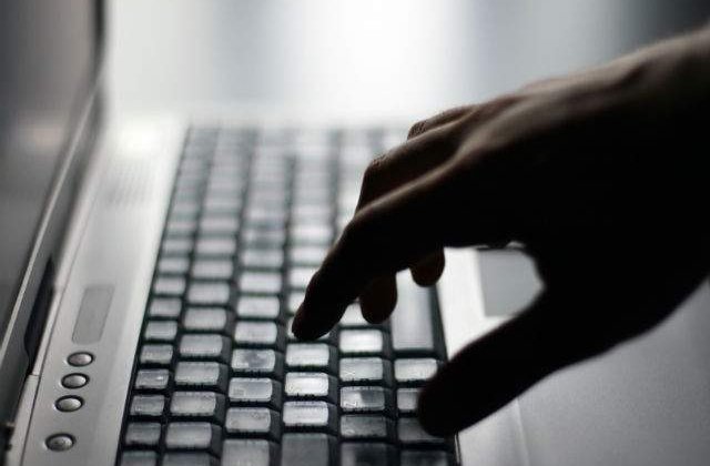 Ce li se pregateste romanilor care acceseaza site-uri pentru adulti